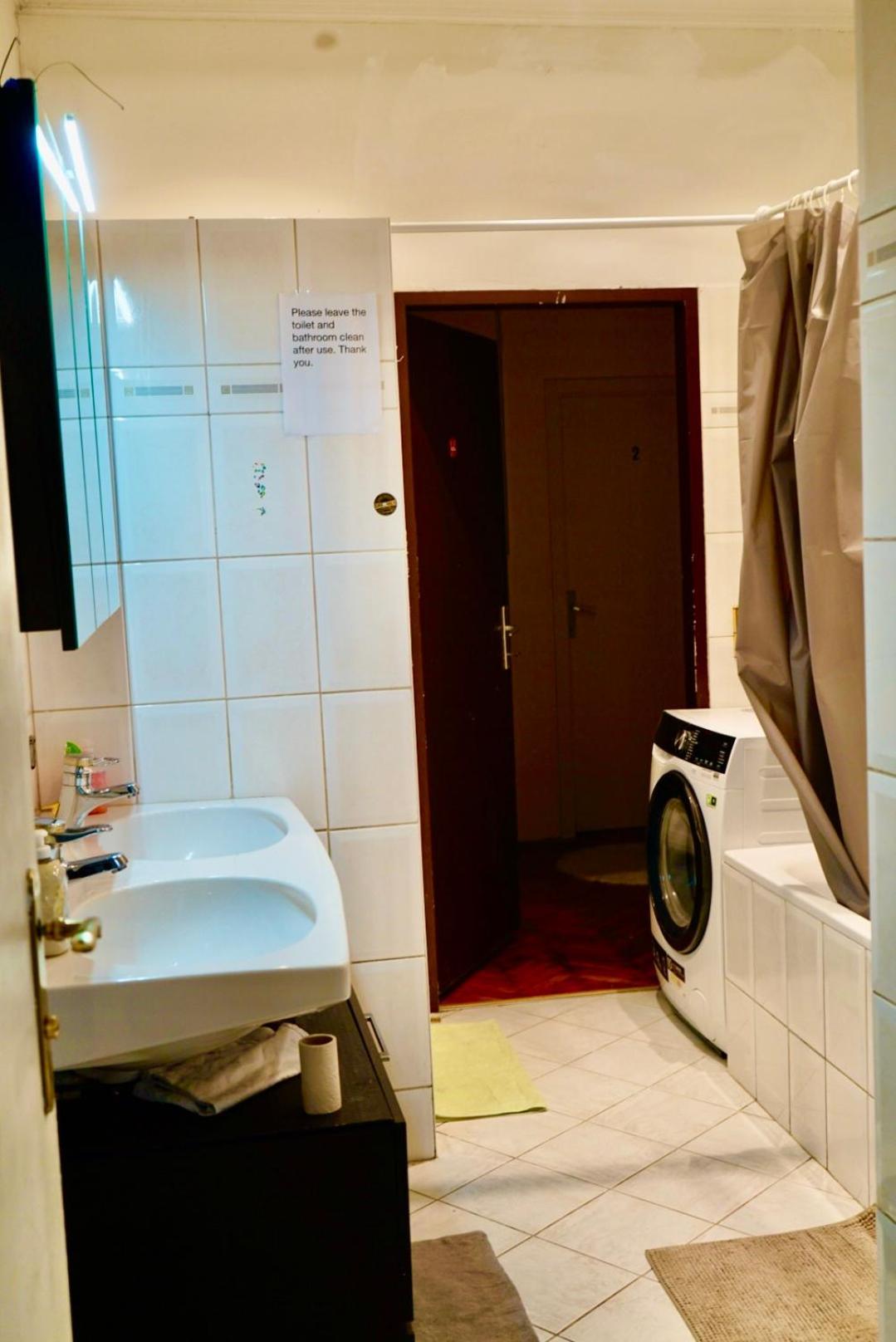 U6 Schoepfwerk Hostel 1 Відень Екстер'єр фото