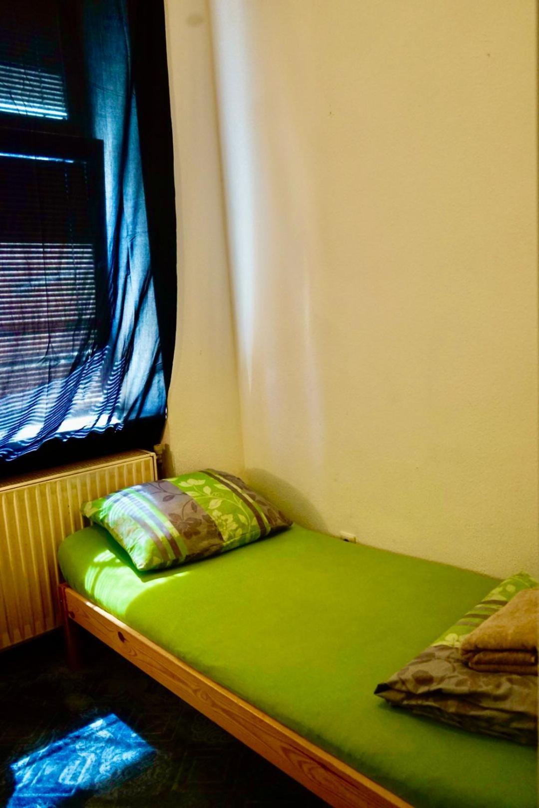 U6 Schoepfwerk Hostel 1 Відень Екстер'єр фото